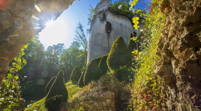 Partez à l’aventure au Château de Fressin : histoire, jeux et nature en famille